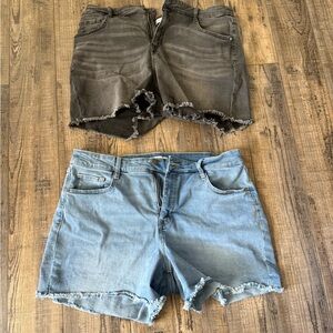 Nine West Distressed 4” Jean Shorts